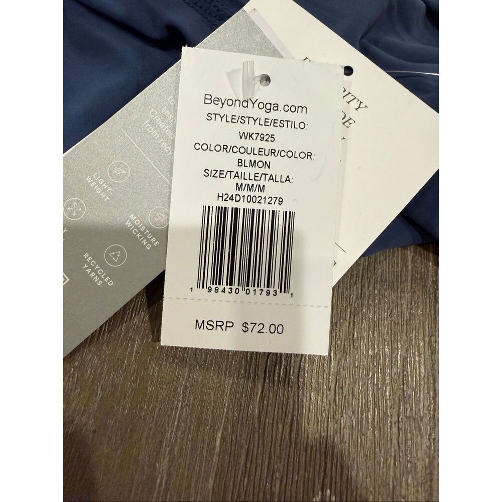 Beyond Yoga long sleeve crop top sz medium New Blue w/thumb holes - Picture 10 of 12